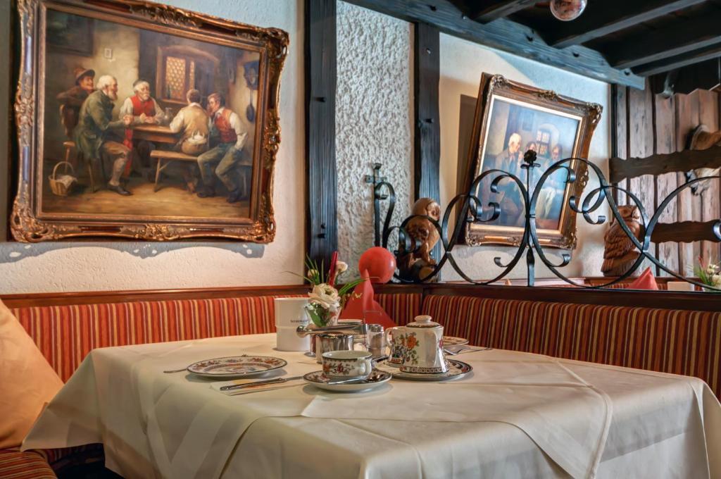 Hotel Zum Weissen Roessel Βάλντορφ Εξωτερικό φωτογραφία