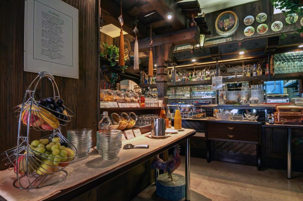 Hotel Zum Weissen Roessel Βάλντορφ Εξωτερικό φωτογραφία