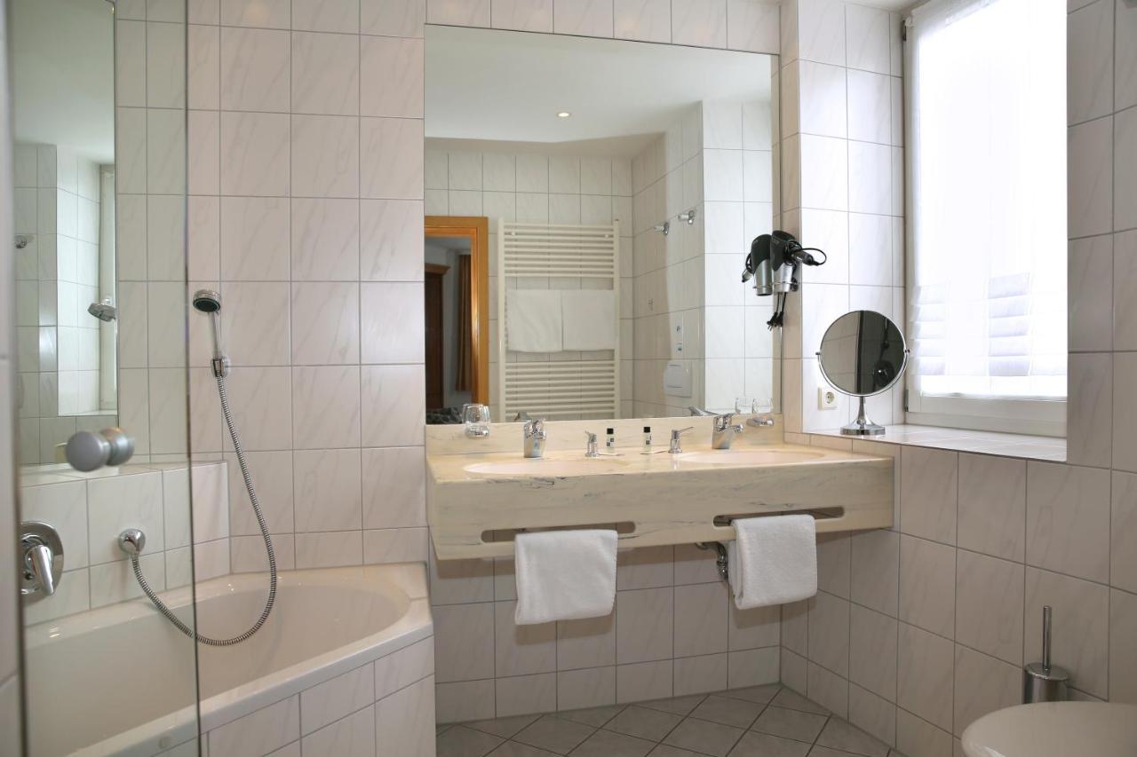Hotel Zum Weissen Roessel Βάλντορφ Εξωτερικό φωτογραφία