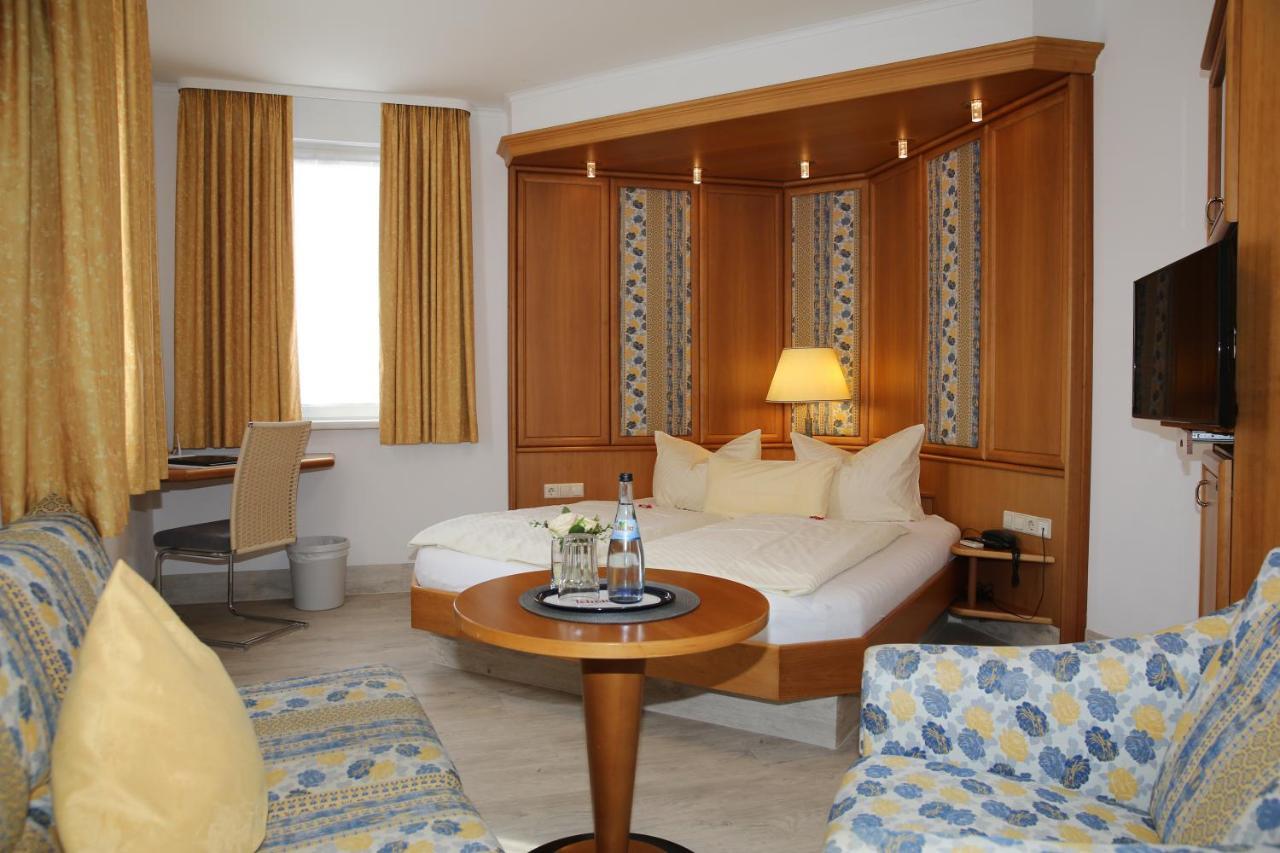 Hotel Zum Weissen Roessel Βάλντορφ Εξωτερικό φωτογραφία