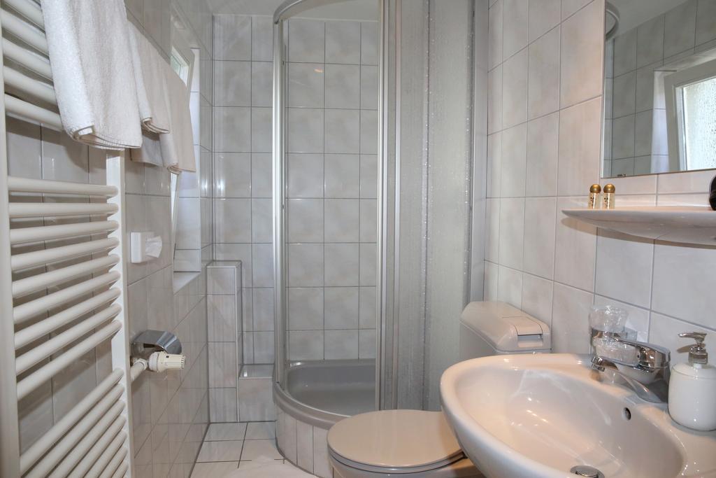 Hotel Zum Weissen Roessel Βάλντορφ Εξωτερικό φωτογραφία